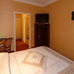 Отель Citotel Trianon Grenoble Centre 2* Стандартный номер с двуспальной кроватью фото 5