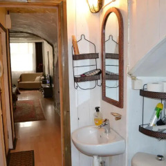 Отель Medieval Studio Apartment Эстония, Таллин - отзывы, цены и фото номеров - забронировать отель Medieval Studio Apartment онлайн ванная