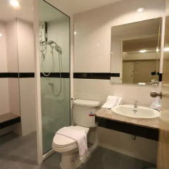 Отель Golden Jade Suvarnabhumi 3* Улучшенный номер двуспальная кровать фото 7