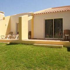 Отель Browns Sports & Leisure Club 4* Улучшенная вилла разные типы кроватей фото 9