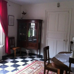 Отель Chambre D' Hôtes La Lucasserie Сомюр гостиничный бар