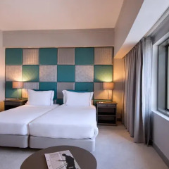 Отель Tivoli Oriente 4* Улучшенный номер с 2 отдельными кроватями фото 4