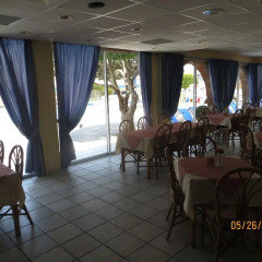 Отель Green Bungalows Hotel Apartments Кипр, Айя-Напа - 6 отзывов об отеле, цены и фото номеров - забронировать отель Green Bungalows Hotel Apartments онлайн питание