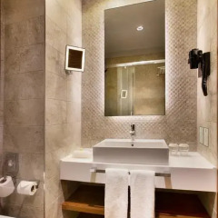Отель Holiday Inn Istanbul - Kadikoy 4* Стандартный номер с различными типами кроватей фото 3