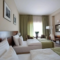 Capital Plaza Hotel 4* Стандартный номер с различными типами кроватей фото 2