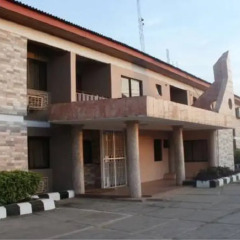 Отель Selino Suites Limited парковка