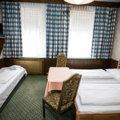 Hotel Hadrigan 3* Стандартный номер с двуспальной кроватью