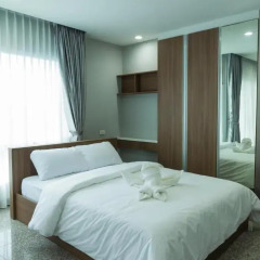 Апартаменты Modernbright Service Apartment Бангламунг комната для гостей фото 4
