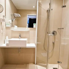 Отель The Corner 3* Номер Комфорт с двуспальной кроватью фото 6