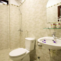 Отель Family Homestay ванная