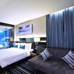 Отель The Continent Bangkok by Compass Hospitality 4* Представительский номер с различными типами кроватей фото 14