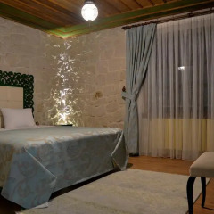 Elevres Stone House Hotel 4* Люкс повышенной комфортности с различными типами кроватей фото 26