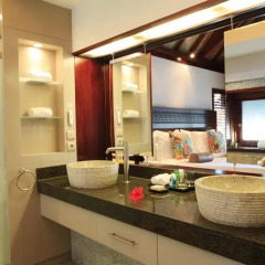 Отель Hilton Moorea Lagoon Resort and Spa 5* Бунгало с различными типами кроватей фото 4