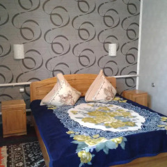 Отель Guest house Semeynyi Кыргызстан, Каракол - отзывы, цены и фото номеров - забронировать отель Guest house Semeynyi онлайн интерьер отеля фото 2