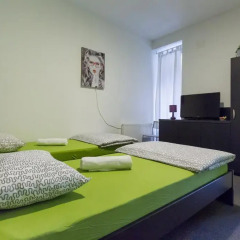 Chic Hostel Стандартный номер с 2 отдельными кроватями фото 5