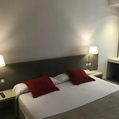 Отель Condes De Urgel 4* Стандартный номер фото 2