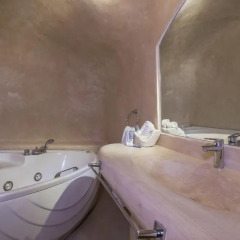 Отель Iliovasilema Suites 4* Люкс с различными типами кроватей фото 5