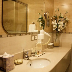Lalezar Hotel & Resort ванная фото 2