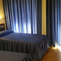 Отель Hostal Felipe V Стандартный номер с 2 отдельными кроватями фото 2