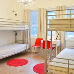 Отель Marken Guesthouse Кровать в мужском общем номере фото 13