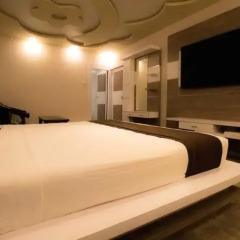 Hotel Royal Castle 3* Улучшенный номер с различными типами кроватей фото 16