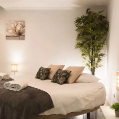 Отель West Side Guesthouse Люкс двуспальная кровать