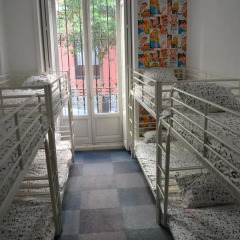 Отель Hostels MeetingPoint 2* Кровать в женском общем номере с двухъярусной кроватью фото 11