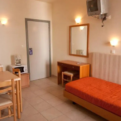 Achillion Hotel 2* Улучшенная студия с различными типами кроватей фото 2