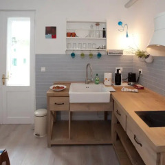 Апартаменты Apartments Central Chic and Cozy в номере