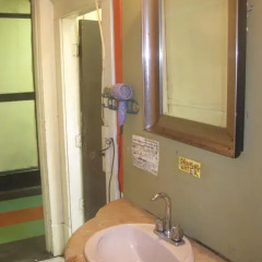 Отель American Backpackers Hostel Канада, Ванкувер - отзывы, цены и фото номеров - забронировать отель American Backpackers Hostel онлайн ванная