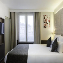 Отель Contact ALIZE MONTMARTRE 3* Улучшенный номер с двуспальной кроватью фото 2