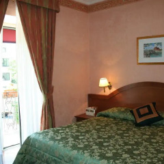Hotel Squarciarelli 3* Номер категории Эконом с двуспальной кроватью фото 3