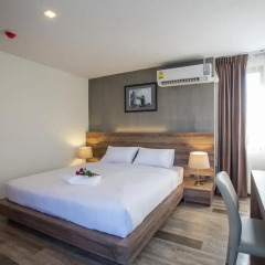 B2 Bangna Premier Hotel 3* Улучшенный номер с различными типами кроватей фото 2