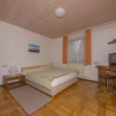 Отель Guesthouse and Restaurant Kunstelj комната для гостей фото 2