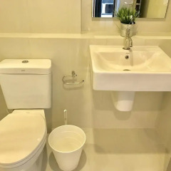 Отель The Base Central Pattaya Паттайя ванная