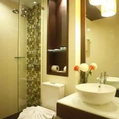Отель Suvarnabhumi Suite 4* Улучшенный номер фото 7