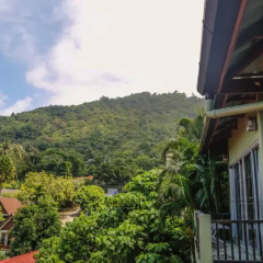 Отель Boondaree Home Resort пляж Ката балкон