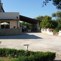 Отель B&B Delle Rondini Альберобелло парковка