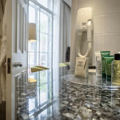 Отель Hilton London Euston 4* Стандартный семейный номер с двуспальной кроватью фото 2