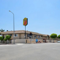 Отель Super 8 Los Angeles/Alhambra Лос-Анджелес парковка