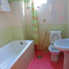 Quang Vinh 2 Hotel Нячанг ванная
