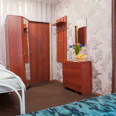 Marusya House Hostel Стандартный семейный номер с двуспальной кроватью фото 5