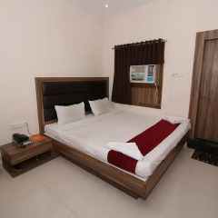 Hotel Meera 3* Номер Делюкс с двуспальной кроватью фото 4