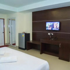 Отель Smile Residence 3* Улучшенный номер с двуспальной кроватью фото 6