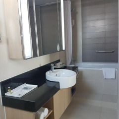 Отель Somerset Ho Chi Minh City 4* Улучшенные апартаменты с различными типами кроватей фото 5