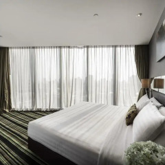 Отель The Continent Bangkok by Compass Hospitality 4* Стандартный номер с различными типами кроватей фото 3