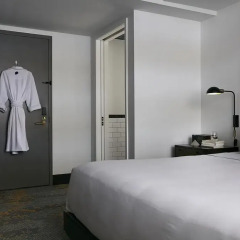 The Renwick Hotel New York City, Curio Collection by Hilton 4* Люкс с различными типами кроватей фото 5