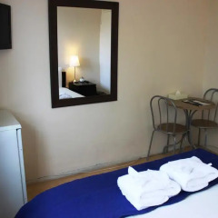 Отель Commercial Rd Homestay Стандартный номер с различными типами кроватей