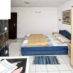 Апартаменты Apartments Kuljača Студия с различными типами кроватей фото 10