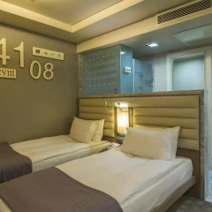 The Peak Hotel 4* Номер Eccentric с 2 отдельными кроватями фото 2